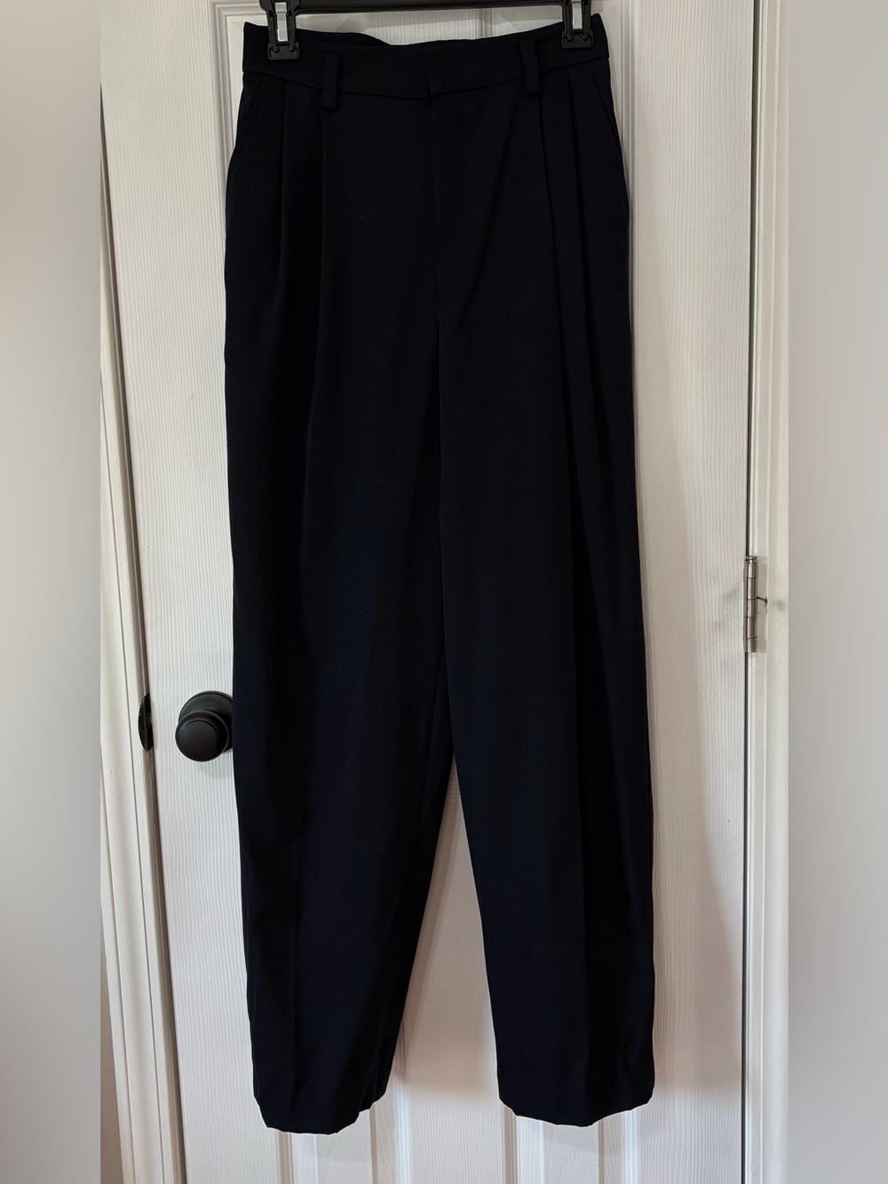 Ellen Tracy Size 6 100% Navy Wool Pants Pleated Front, Front Zip Business Office